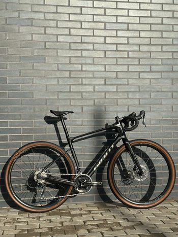 Used Giant Revolt Advanced 3 2025 2025 Road & Gravel, Black — image 2 of 10