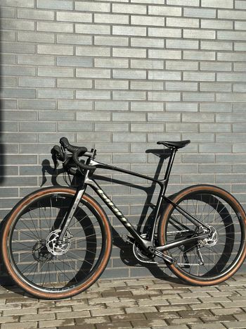 Used Giant Revolt Advanced 3 2025 2025 Road & Gravel, Black — image 1 of 10