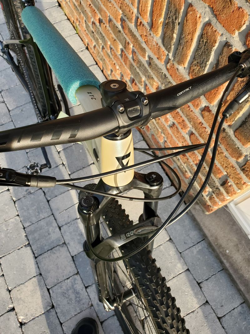 Käytetty Giant Xtc Shimano SLX 2022 Mountainbike — kuva 14 / 16