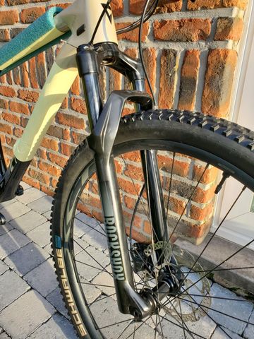 Käytetty Giant Xtc Shimano SLX 2022 Mountainbike — kuva 11 / 16