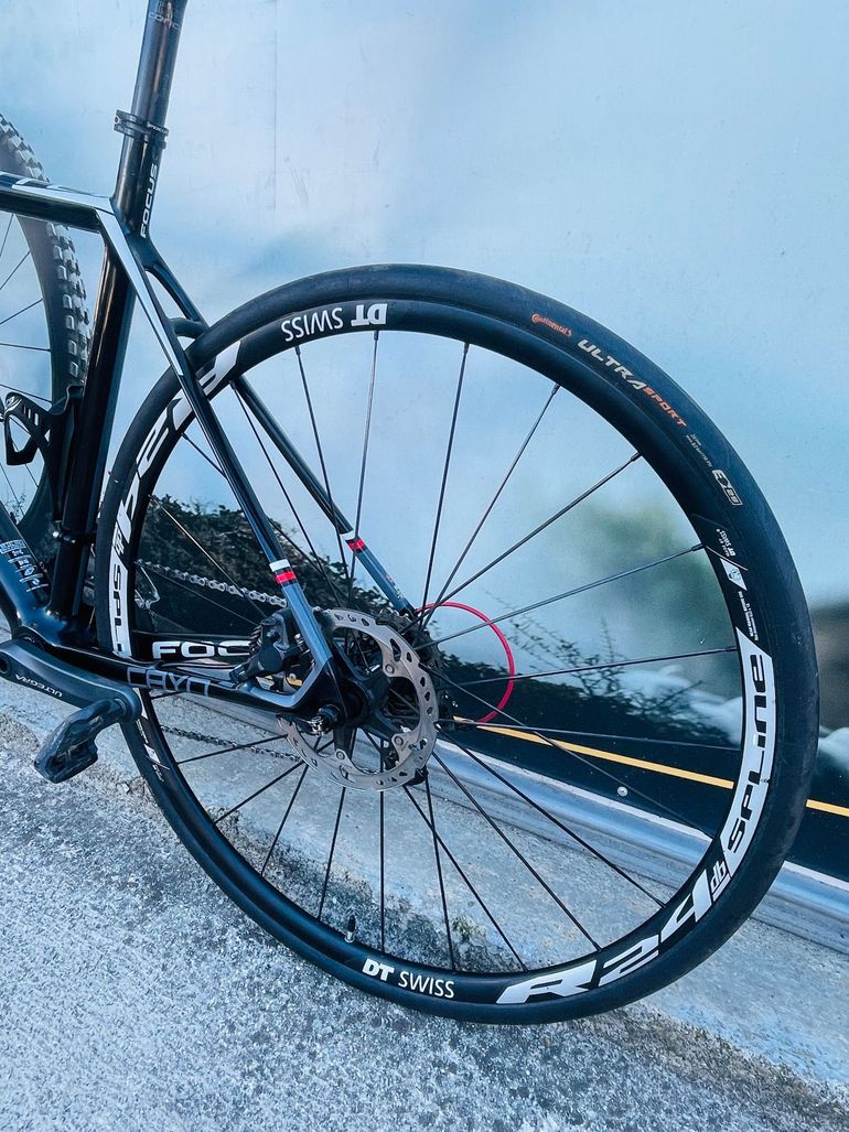 Used Focus Cayo Ultegra Disc 2018 Road & Gravel, Black — image 6 of 7