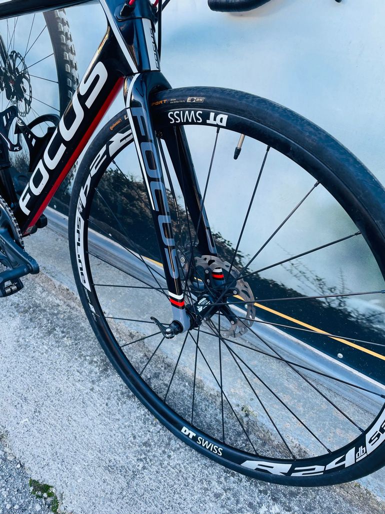 Used Focus Cayo Ultegra Disc 2018 Road & Gravel, Black — image 3 of 7
