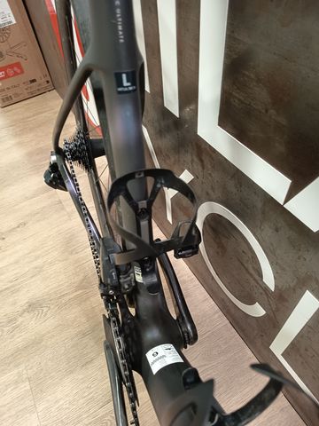 Tweedehands Scott Addict RC Ultimate 2024 2024 Road & Gravel — afbeelding 8 van 9