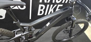 Trek Fuel EXe 9.5 2023 2023 Mountainbike usato, Nero — immagine 6 di 13
