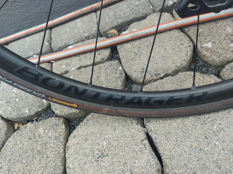 Used Trek Émonda SL 5 Disc 2022 2022 Road & Gravel, Black — image 10 of 14