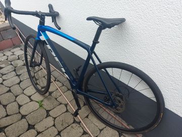 Trek Émonda SL 5 Disc 2022 2022 Road & Gravel usato
