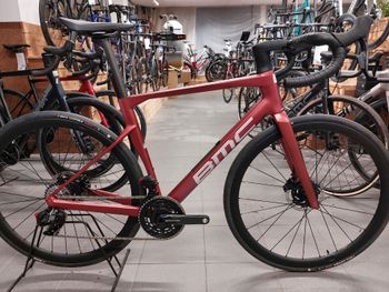 BMC, Roadmachine 01 THREE 2024