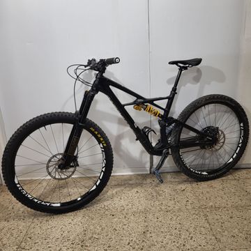 Używany Specialized Enduro Öhlins Coil 29/6Fattie 2017 2017 MTB