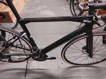 Used BMC Roadmachine FIVE 2023 2023 Road & Gravel, Black — image 3 of 3