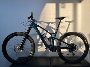 Gebrauchtes Trek Fuel EXe 9.8 2023 2023 Mountainbike, Blau, 29 — Bild 3 von 3