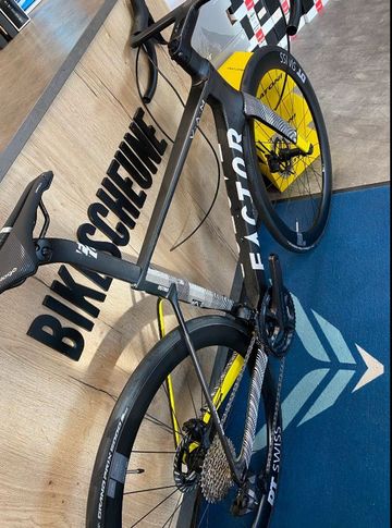 Used Factor Ostro Shimano Ultegra Di2 2025 Road & Gravel, Black — image 3 of 5