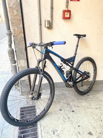 Used Specialized Epic Shimano Deore XT 2019 Mountainbike, Schwarz — image 3 of 9