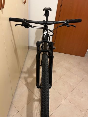 Used Specialized Epic Hard Tail Comp 2020 Mountainbike, Black — image 3 of 4