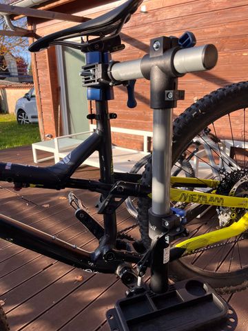 Używany Commencal Meta AM V4 2016 Mountainbike — zdjęcie 9 z 10