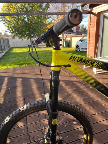 Używany Commencal Meta AM V4 2016 Mountainbike — zdjęcie 8 z 10