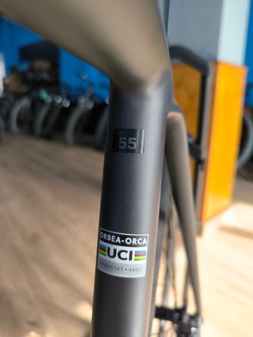 Used Orbea ORCA M30i 2024 2024 Road & Gravel, Black — image 9 of 12