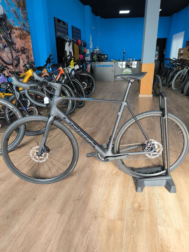 Used Orbea ORCA M30i 2024 2024 Road & Gravel, Black — image 2 of 12