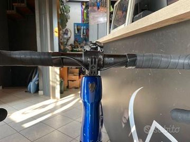 Used Trek Trek Domane Sl 6 2023 Road & Gravel, Blue — image 6 of 7