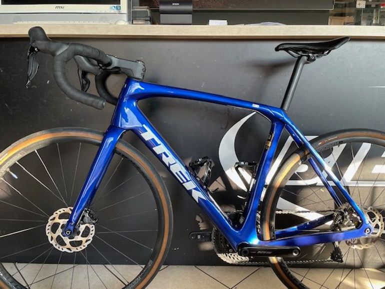 Used Trek Trek Domane Sl 6 2023 Road & Gravel, Blue — image 2 of 7