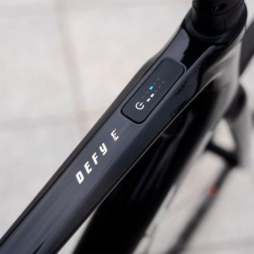 Tweedehands Giant Defy Advanced E+ Elite 1 2025 2025 Road & Gravel — afbeelding 4 van 11