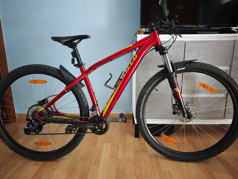 Used Specialized 2016 2016 Mountainbike, Red — image 1 of 8