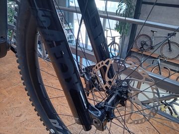 Tweedehands Giant Trance X Advanced E+ Elite 2 2024 2024 Mountainbike — afbeelding 6 van 7