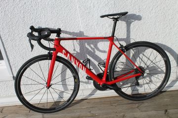 Used Canyon Ultimate CF SL 7.0 2019 2019 Road & Gravel, Red — image 4 of 6