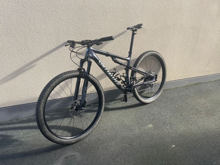 Used Specialized Epic Comp 2022 2022 Mountainbike — image 1 of 3