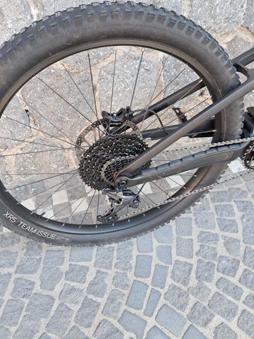 Brugt Trek Fuel EXe 5 2024 2024 Mountainbike — billede 5 af 12