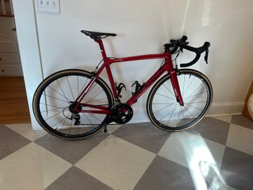Used Colnago V2 R 2019 Road & Gravel, Red — image 5 of 9