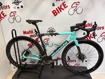 Tweedehands Bianchi SPECIALISSIMA 2022 2022 Road & Gravel