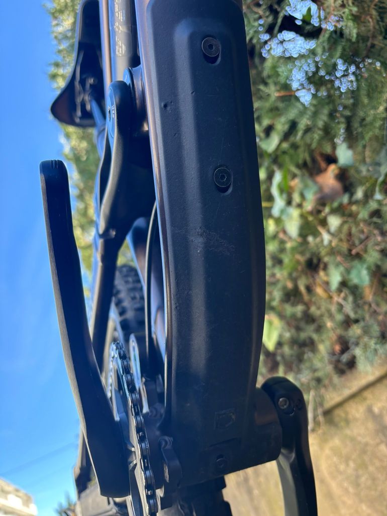 Použité Commencal CLASH ESSENTIAL 2023 2023 Mountainbike — obrázek 14 z 17