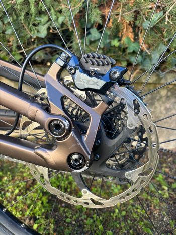 Použité Commencal CLASH ESSENTIAL 2023 2023 Mountainbike — obrázek 6 z 17