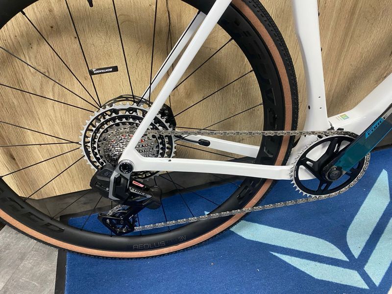 Trek Checkmate SRAM Force eTap AXS 2026 Road & Gravel d'occasion — image 5 sur 7