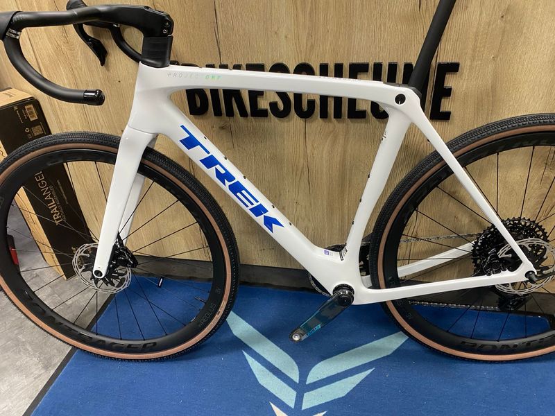 Trek Checkmate SRAM Force eTap AXS 2026 Road & Gravel d'occasion — image 2 sur 7