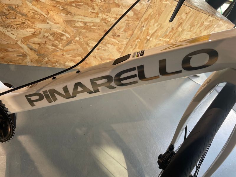 Gebrauchtes Pinarello X1 105 2024 2024 Road & Gravel, Weiß — Bild 2 von 6