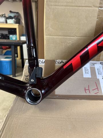 Gebrauchtes Trek Émonda SLR 7 2024 Frameset 2024 Road & Gravel, Rot — Bild 2 von 4