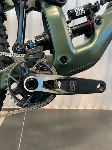Used Specialized Enduro 2025 Mountainbike, Green — image 4 of 10