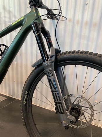 Used Specialized Enduro 2025 Mountainbike, Green — image 7 of 10