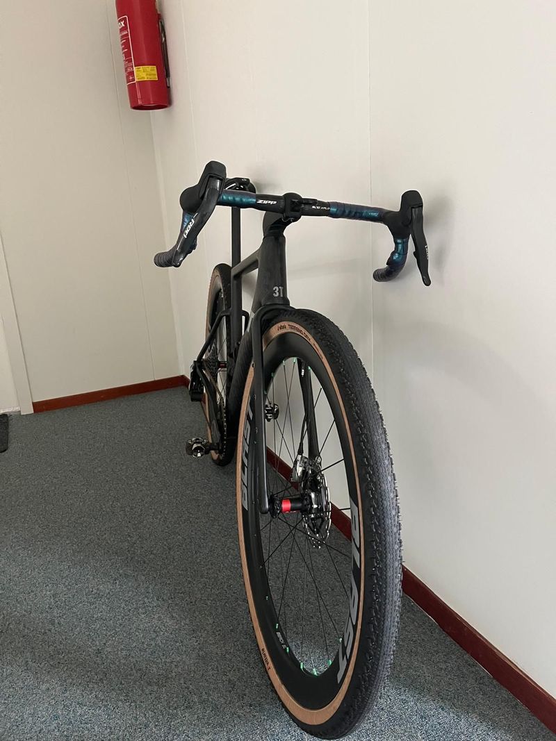 3T EXTREMA ITALIA SRAM Red eTap AXS 2024 Road & Gravel usato, Nero — immagine 2 di 6