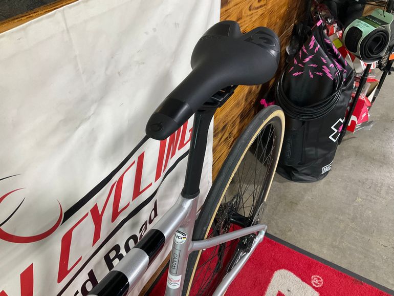 Used Cannondale CAAD13 105 DI2 2023 2023 Road & Gravel, Light Gray — image 4 of 4