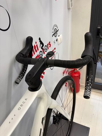 Used Orbea Orca 2021 2021 Road & Gravel, White — image 5 of 7