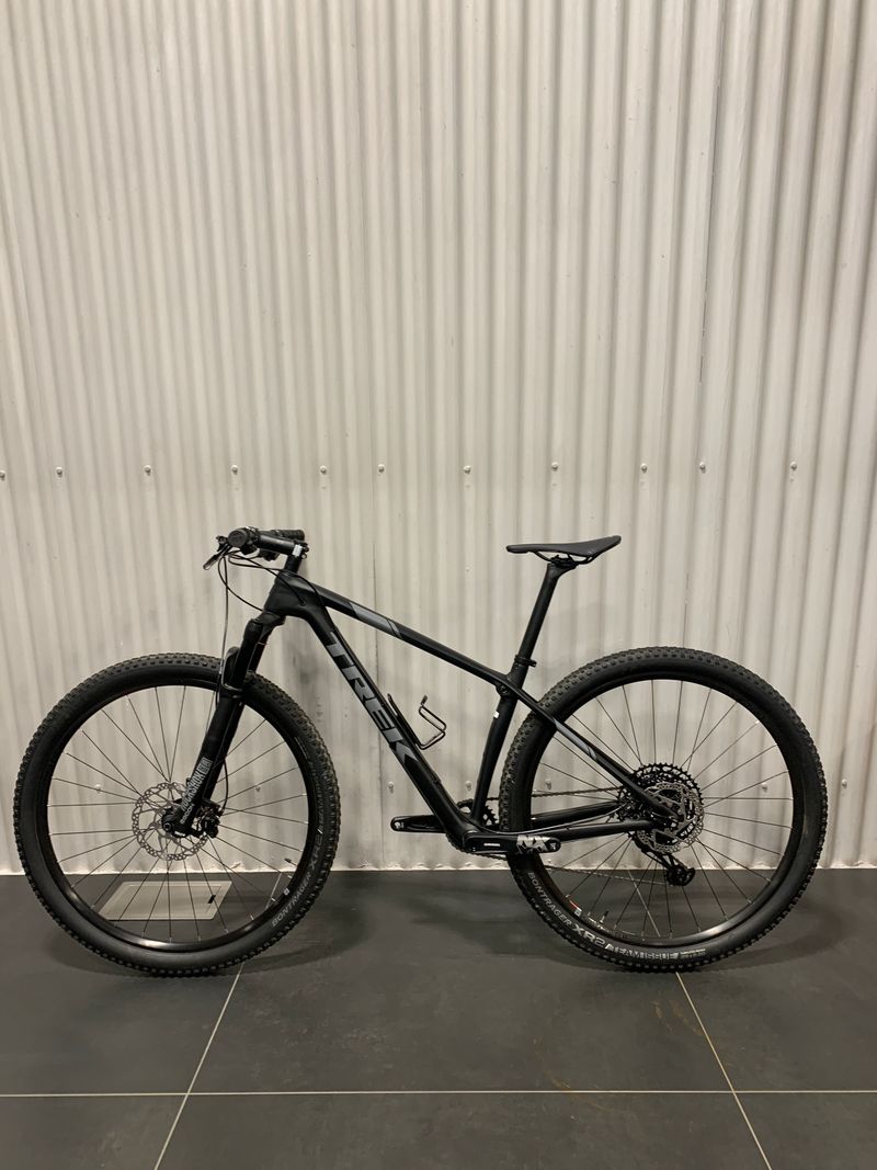 Used Trek Procaliber 9.6 2019 2019 Mountainbike, Black, 27.5, 29 — image 6 of 6