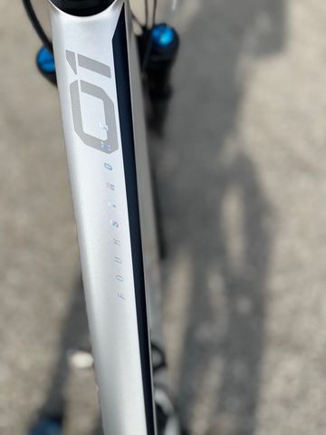 Used BMC Fourstroke 01 LT TWO 2022 2022 Mountainbike, Light Gray, 29 — image 7 of 8