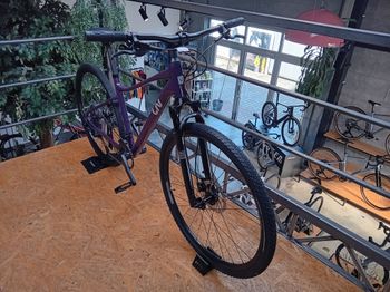 Used Liv Rove 1 2025 Mountainbike, Rot — image 4 of 5
