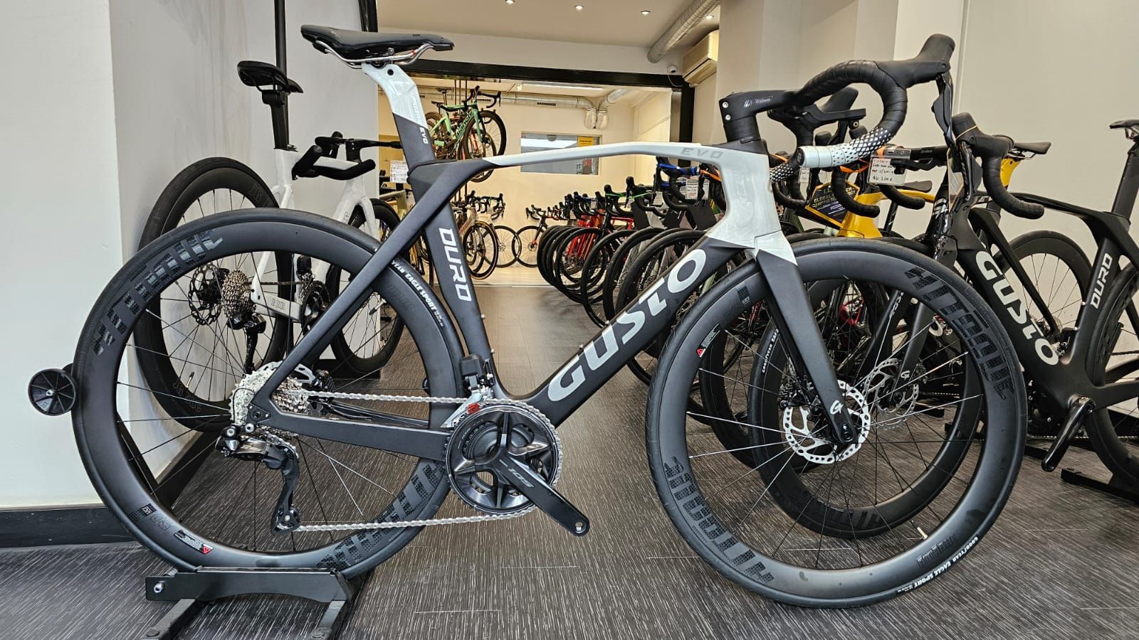 GUSTO DURO EVO Di2 105(即時購入OK) GUSTO DURO EVO SPORT SHIMANO 105DI2 グスト GUSTO デューロ DURO EVO