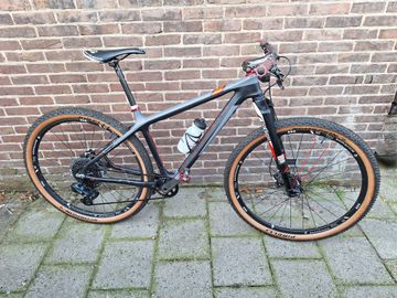 Used Trek Superfly SS Custom 2013 Mountainbike, Black — image 1 of 26