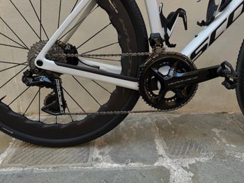Used Scott Addict Shimano Dura Ace Di2 2025 Road & Gravel, White — image 3 of 14