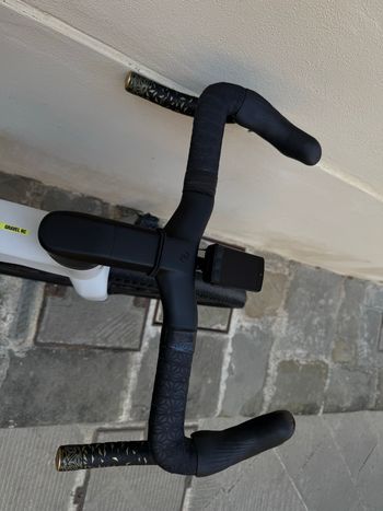 Used Scott Addict Shimano Dura Ace Di2 2025 Road & Gravel, White — image 6 of 14