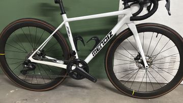 Použité Mendiz F8SL 2023 Road & Gravel